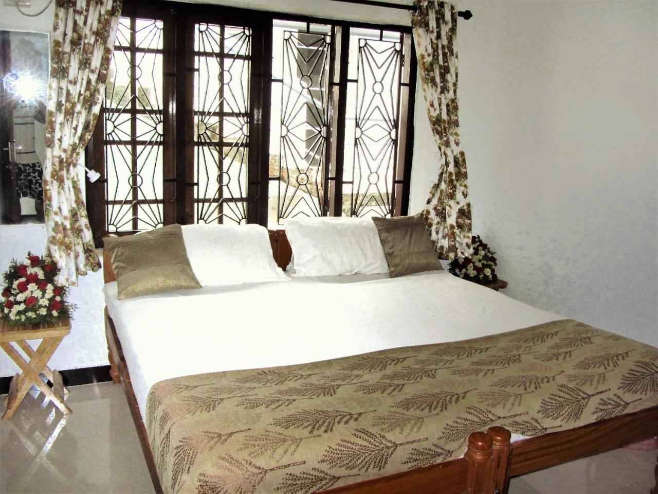 Sea View Apartments Kochi Exterior foto